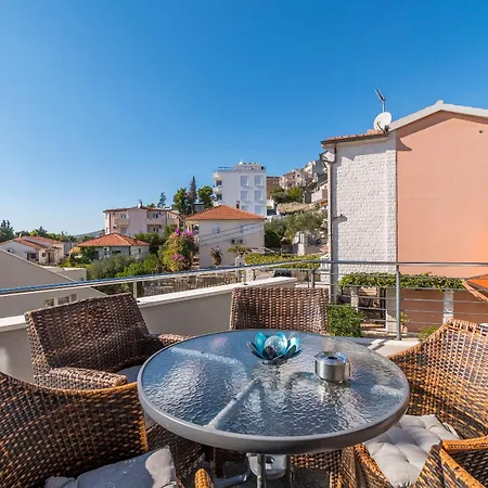 Javi Апартаменти