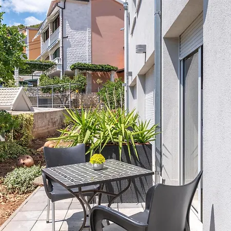 Apartman Javi *