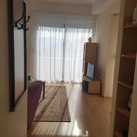 Javi - Free Private Parking Apartment *