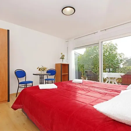 Apartment Javi - Free Private Parking *