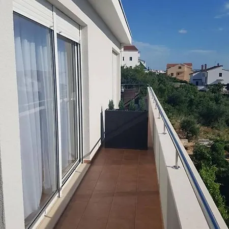 Javi - Free Private Parking Apartment *