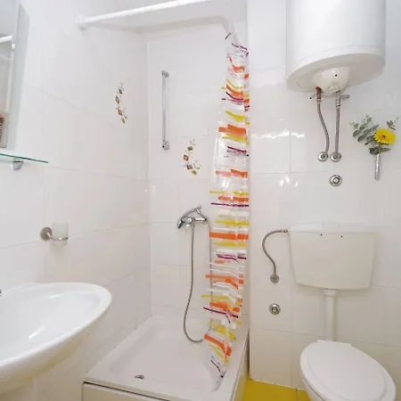 Apartment Javi - Free Private Parking *
